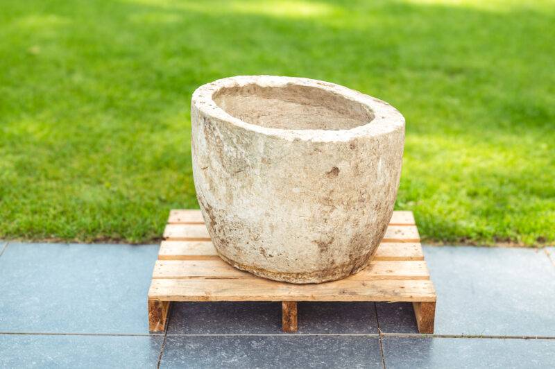 Natuurstenen pot beige groot - Rond (50x60) - Afbeelding 2
