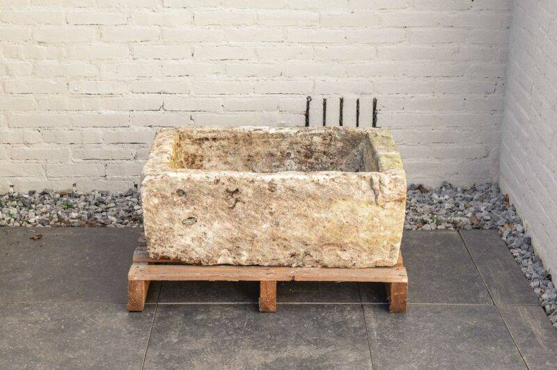 Antieke natuurstenen trog met verweerde patina - Afbeelding 3